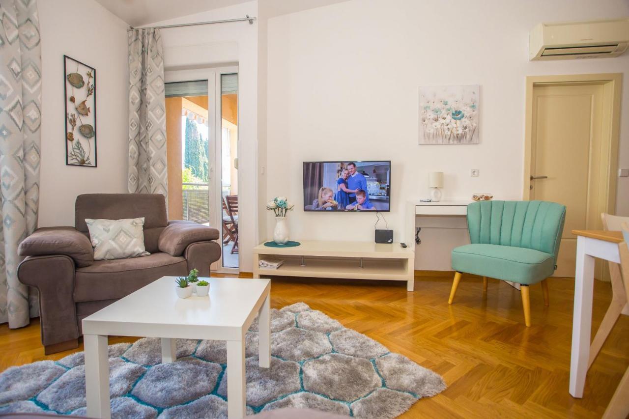 Apartment Dora Near Sea And Center With Private Garage *