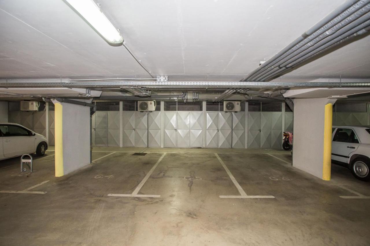 Dora Near Sea And Center With Private Garage